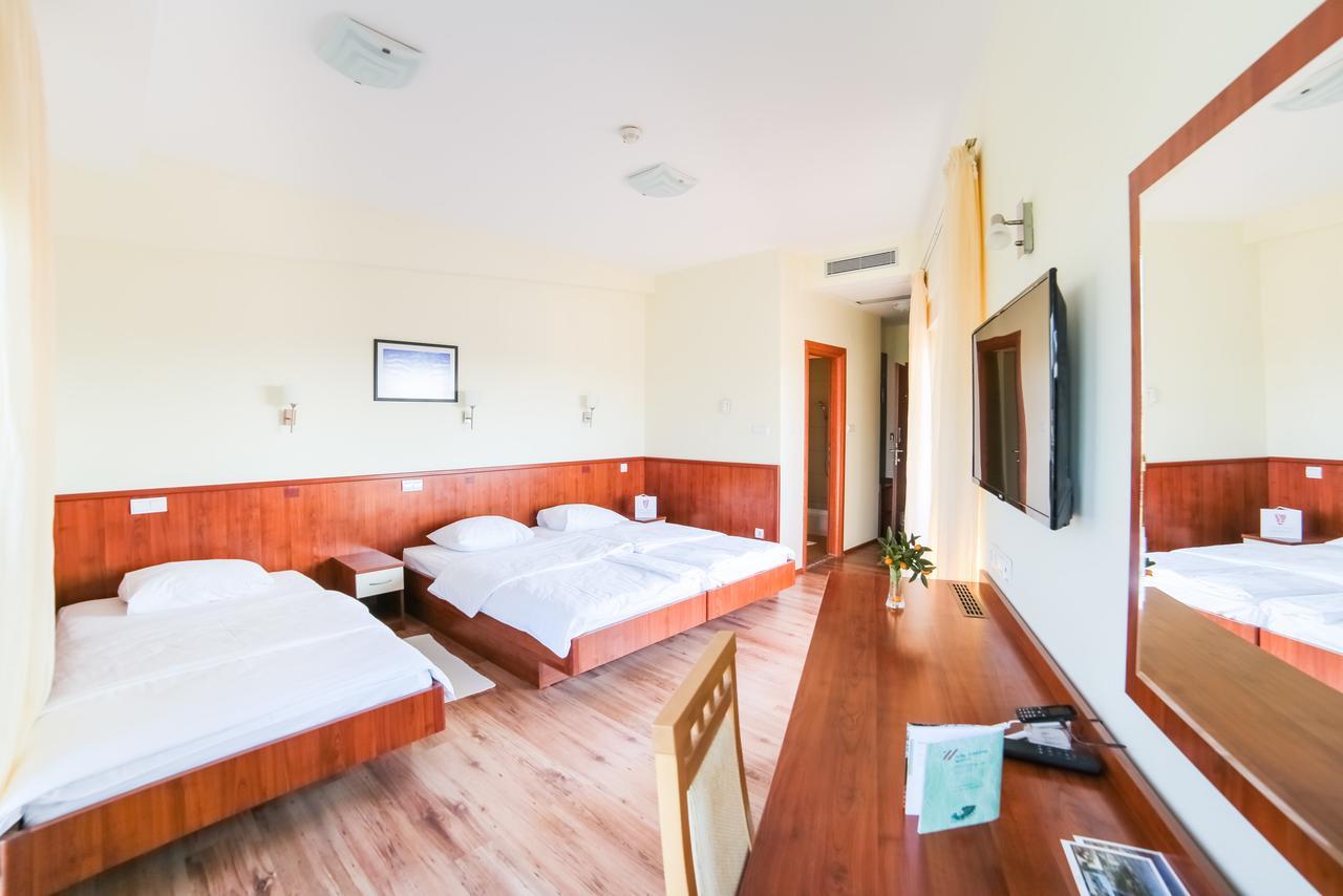Hotel Merlot Opuzen  Eksteriør billede